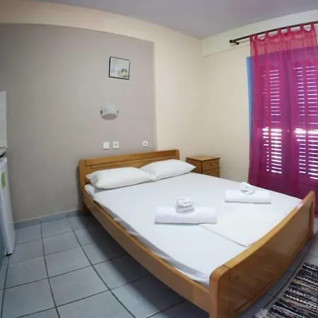 Bed & Breakfast Flora Porto Koufo