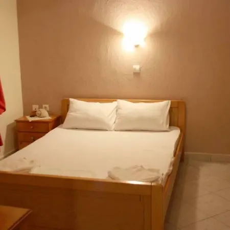 Flora Bed & Breakfast Porto Koufo
